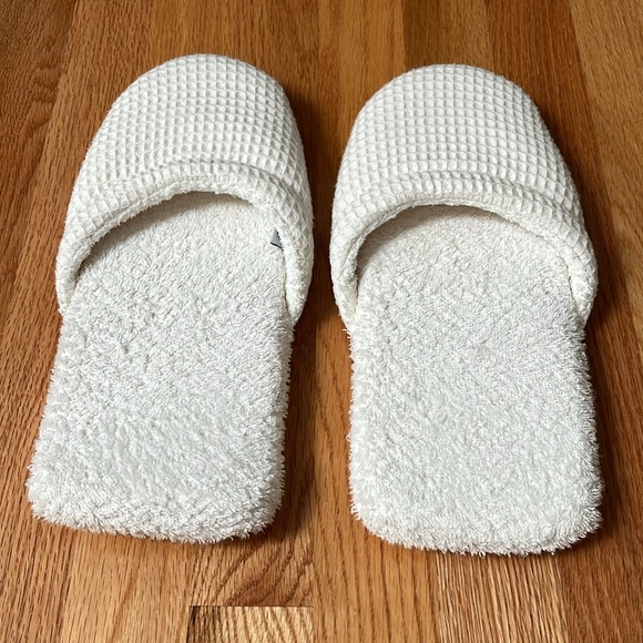 Unisex Spa Slippers - Picture 5 of 13